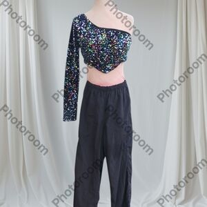 SHEIN Multicolor Sequin One-Shoulder Crop Top